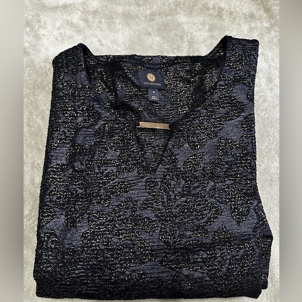 JM Collection Women’s Black and Gold Shirt XL